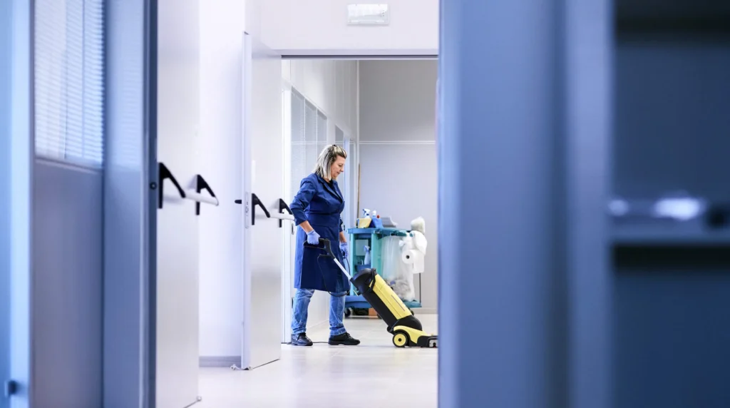 Reinigung für Gewerbeimmobilien in Berlin: Tipps für B2B